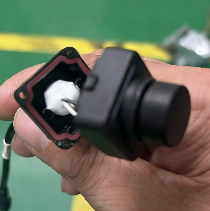 汽车摄像头<br>后壳线束密封